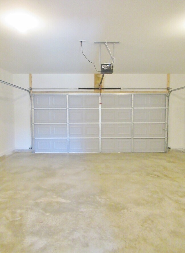 Building Photo - Beautiful Home for Rent in McCalla... Available to View with 48 Hour Notice!! Call today!!