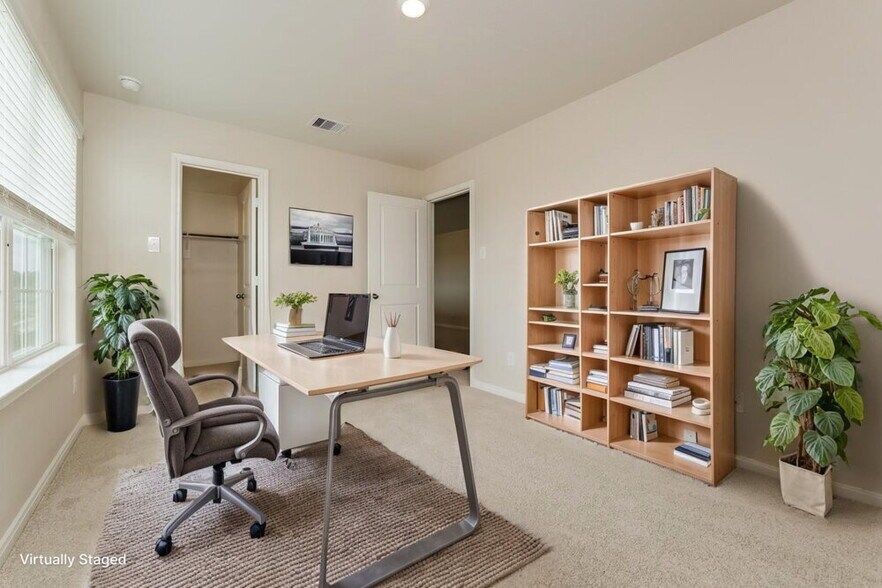 Building Photo - 16435 Honeysuckle Hl Dr