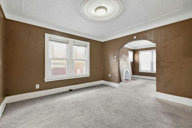 Building Photo - 16171 Cheyenne St