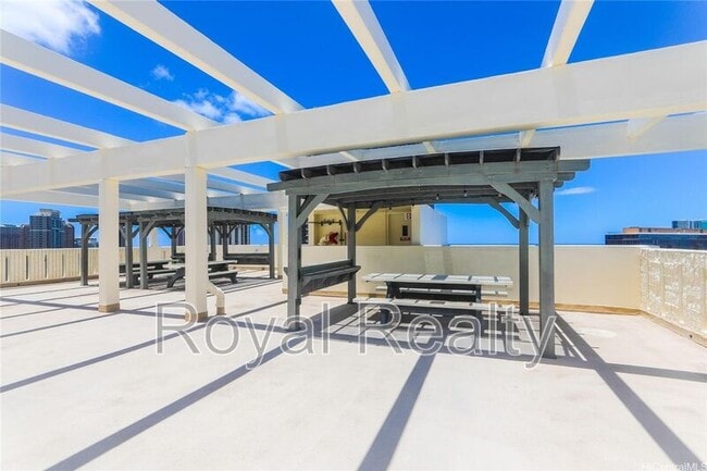 Building Photo - 1655 Makaloa St