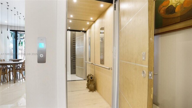 Building Photo - 3075 Mary St