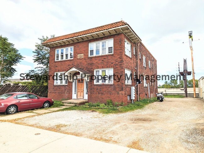 Primary Photo - 1628 E Market St