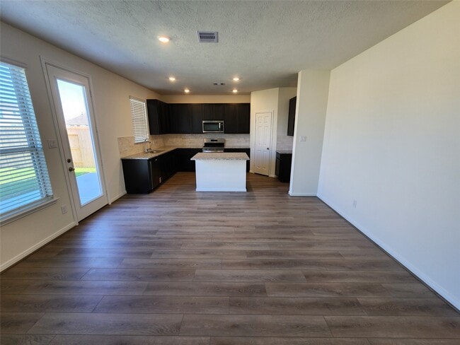 Building Photo - 1530 Grand Olympia Dr
