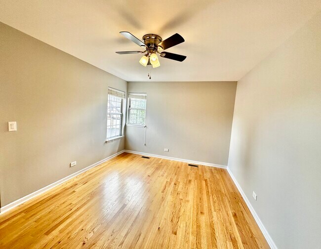 Building Photo - 1226 Clearview Ct