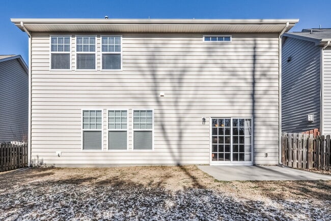 Building Photo - 698 Shefford Town Dr