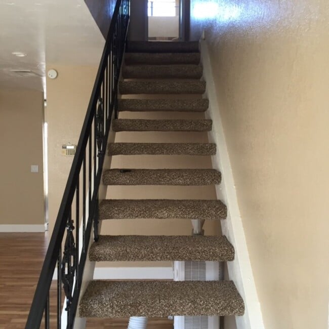 Building Photo - Two bedroom Townhouse Spring valley.