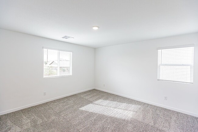 Building Photo - Brand New 4-bedroom Home