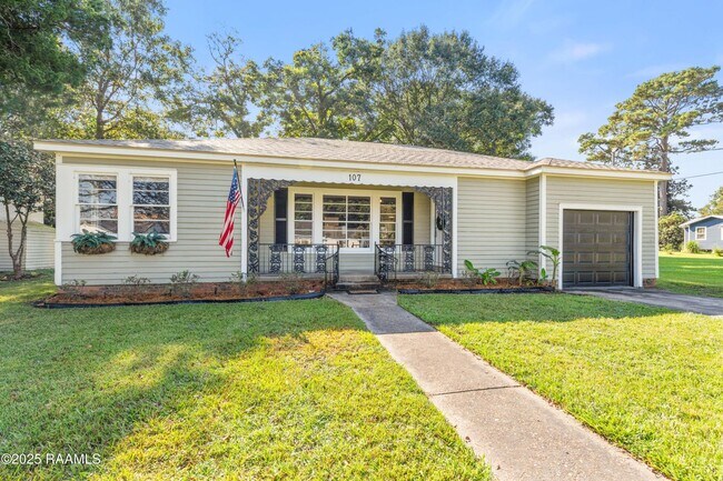 Building Photo - 107 Acadian Dr