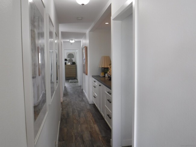 Building Photo - 4970 Mt Almagosa Dr