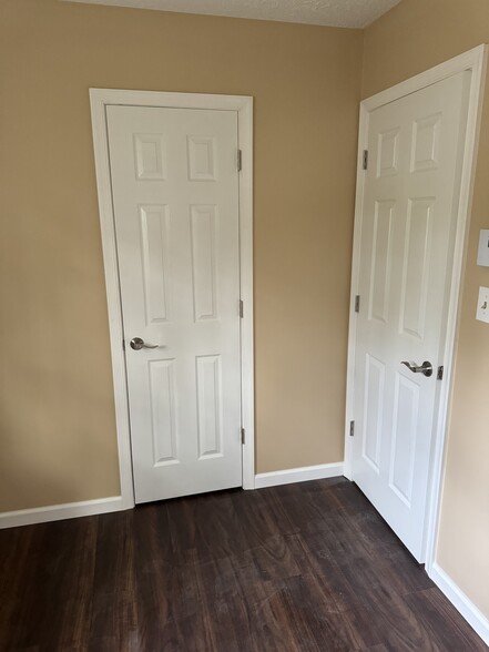 2nd bedroom - 600 Country Place Dr
