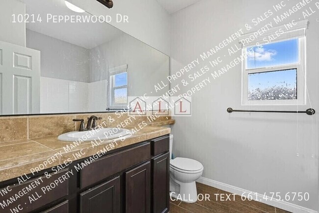 Building Photo - 10214 Pepperwood Dr