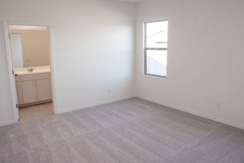 Building Photo - 4356 E Kolin Ln