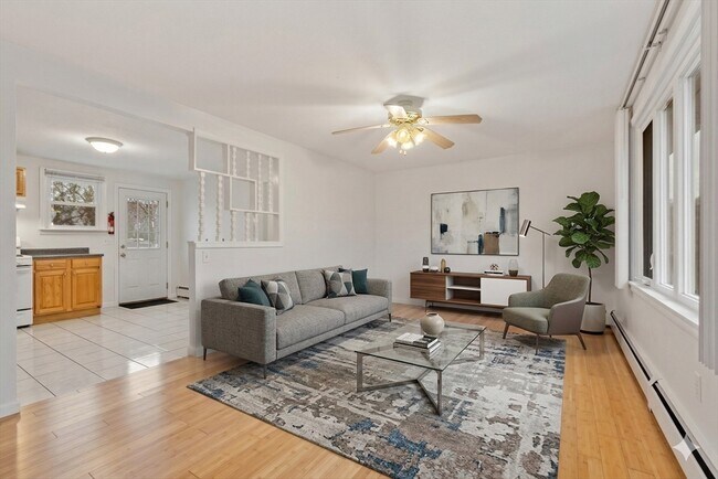 Building Photo - 45 Kinglet Dr