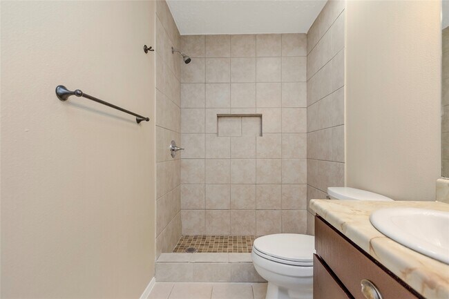 Building Photo - 6903 Foxmont Ln