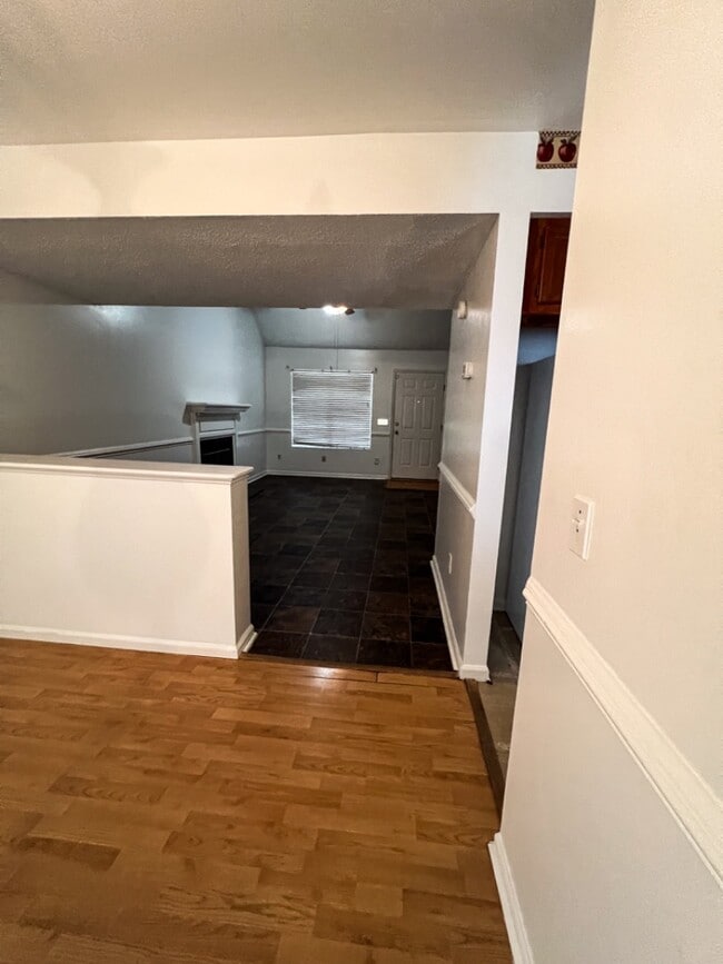 Building Photo - 1119 Cloister Pl