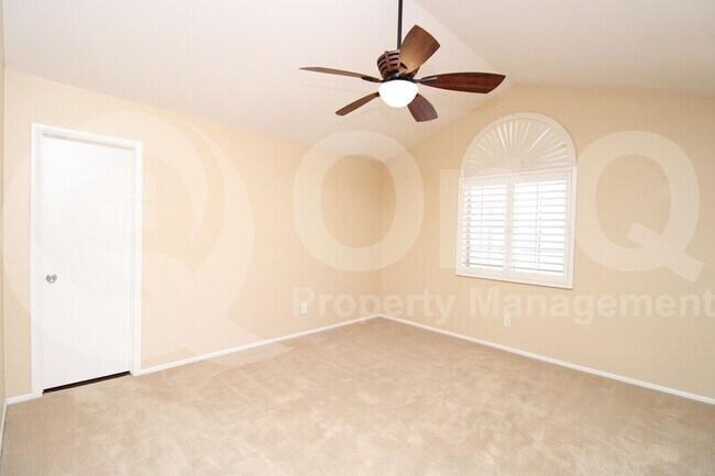 Building Photo - 509 E Kristal Way
