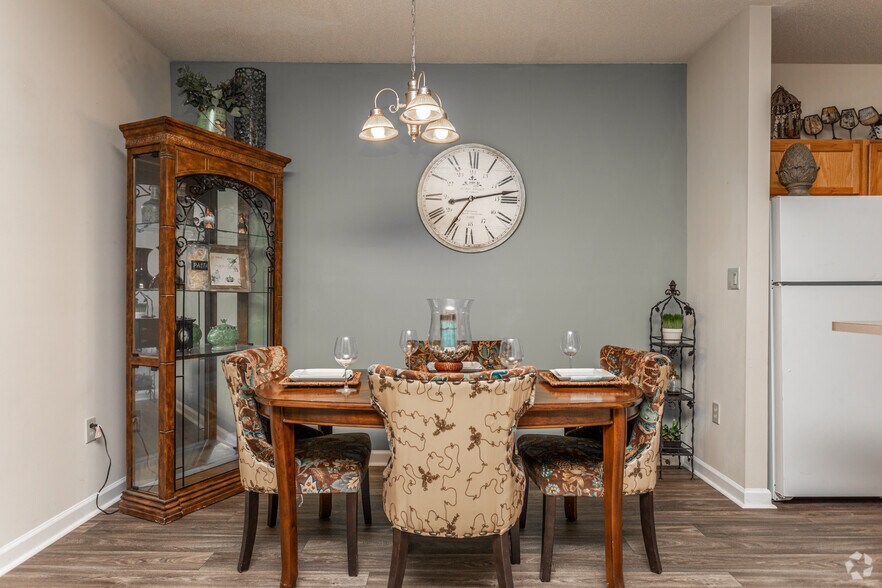 Magnolia Lake Apartments 717 Burns Rd Carrollton GA 30117 Apartment