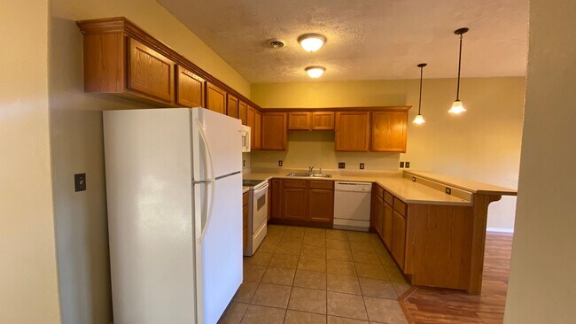 Building Photo - 287 Carmel Valley Way