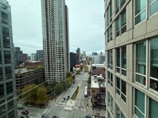 Building Photo - 345 N La Salle Dr