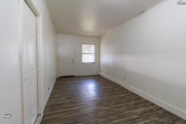 Building Photo - 109 Wood Cir