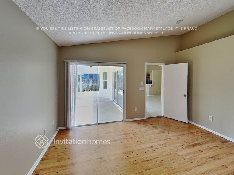Building Photo - 12513 Belrose Ave