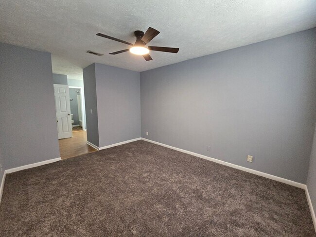 Building Photo - 6752 Willowbrook Dr