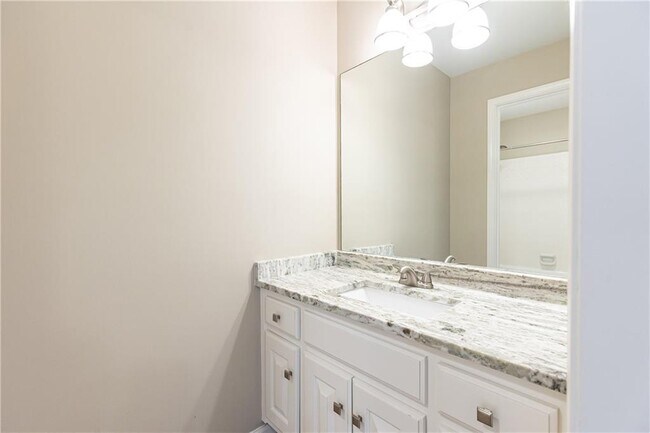 Building Photo - 9360 Nesbit Lakes Dr