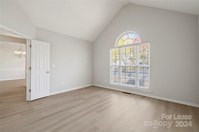 Building Photo - 20309 Northport Dr