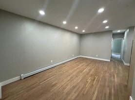 Building Photo - 818 Macdonough St