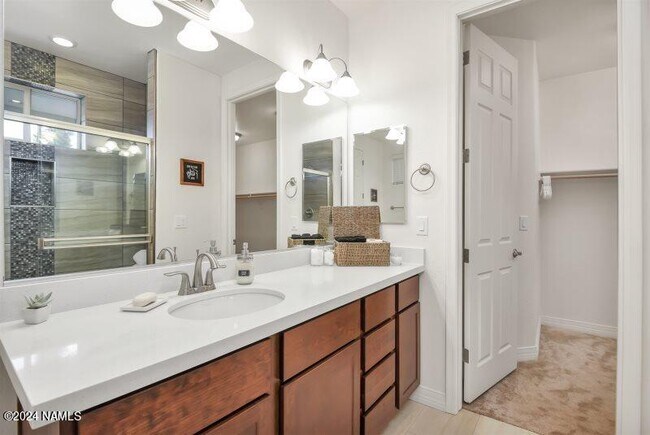 Building Photo - 2591 W Pollo Cir