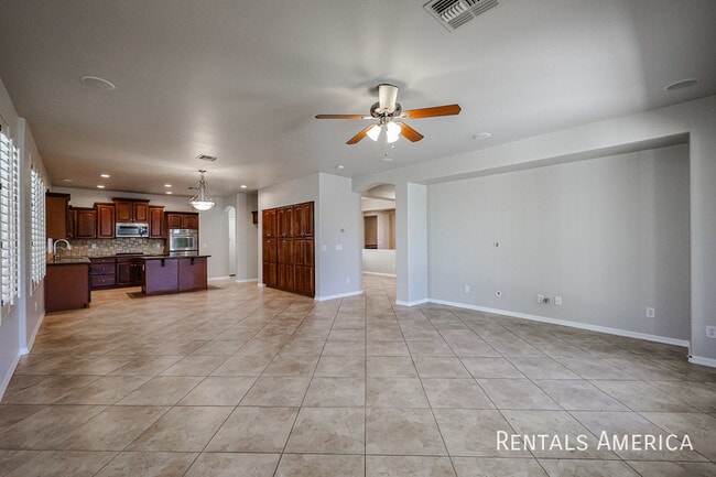 Building Photo - 3173 E Canyon Way