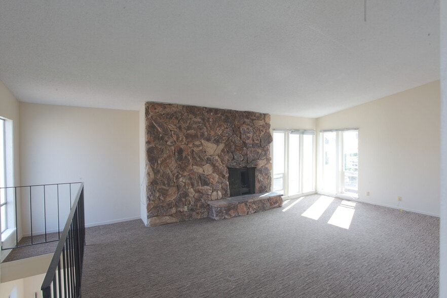 Living Room - 1968 Dolphin Dr