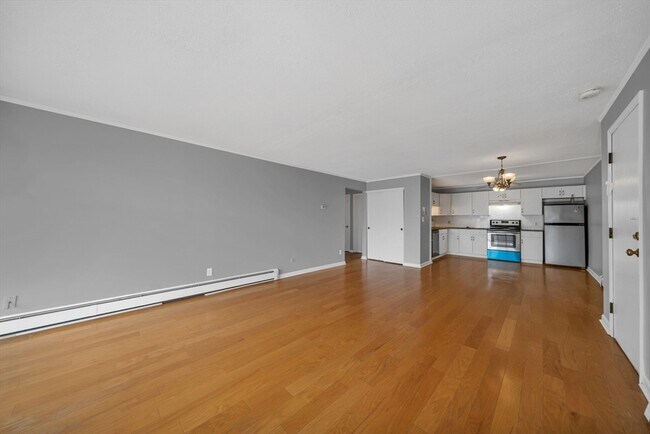 Building Photo - 27 Alpine St