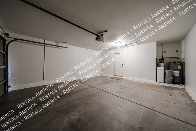 Building Photo - 9429 E Camino Del Santo