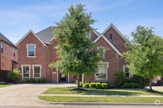 Building Photo - 2107 Grassland Dr