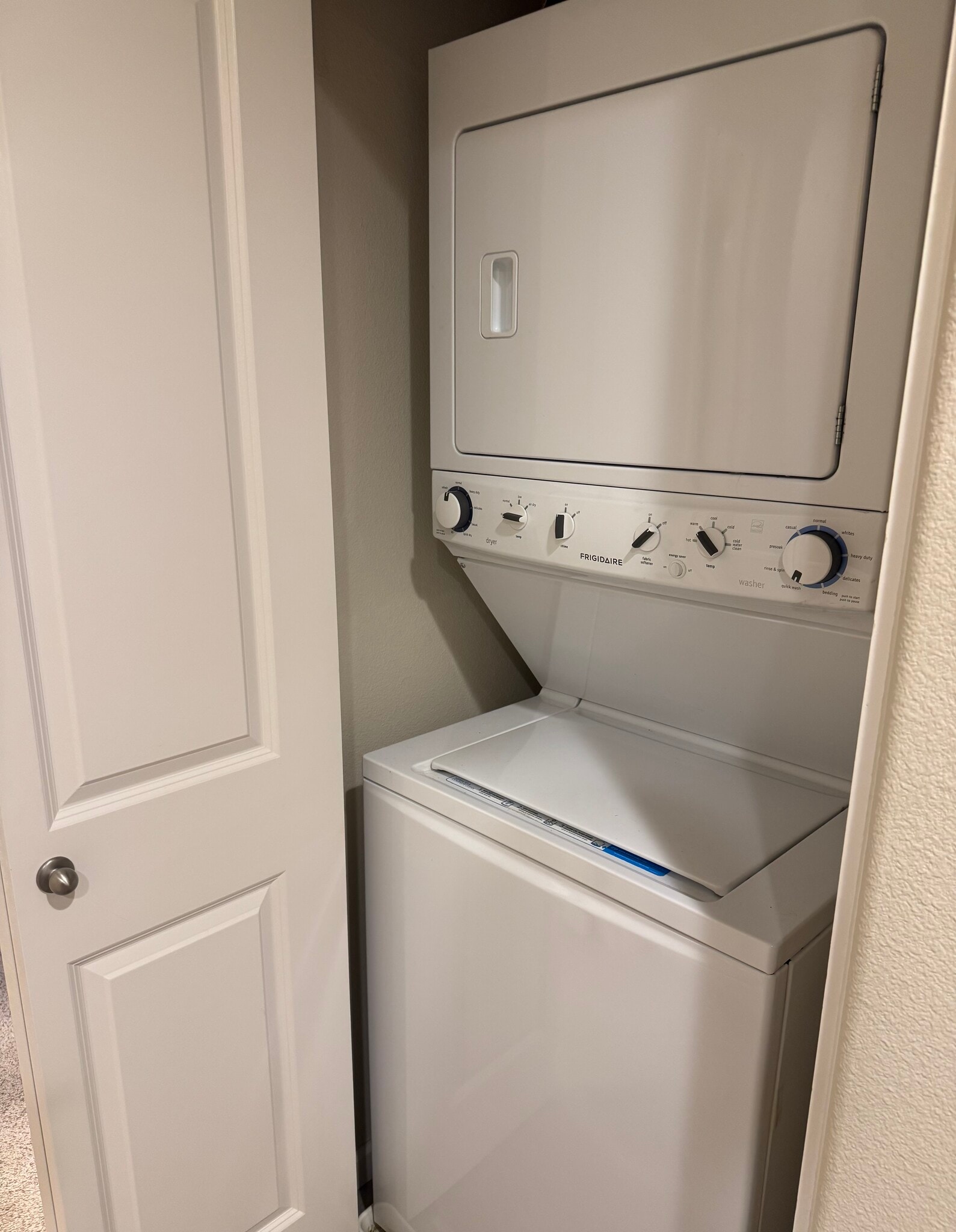 Washer and dryer included - 13102 SW Aubergine Ter