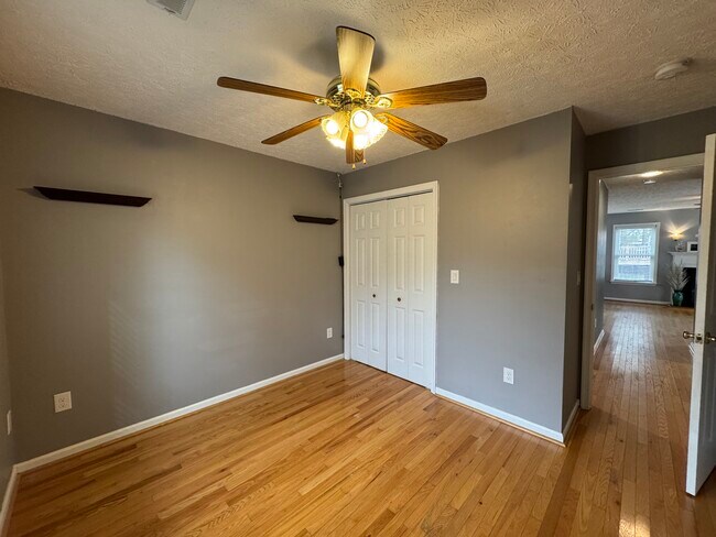 Building Photo - 42 Lodge Rd