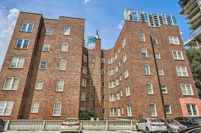 Building Photo - 800 Peachtree St NE