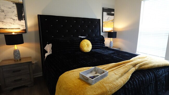 Building Photo - 3550 Esplanade Way