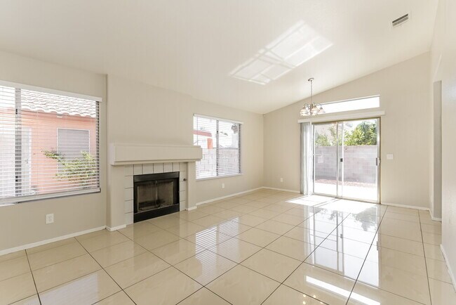 Building Photo - 5901 Commodore Cove Dr