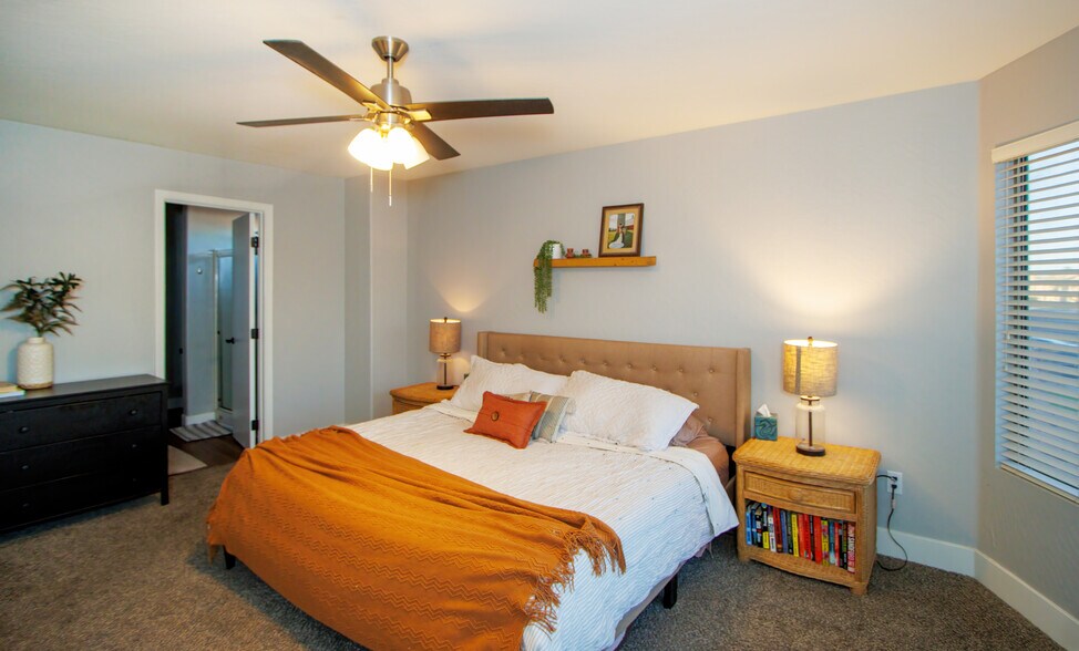 Building Photo - 1458 S Palomino Creek Dr