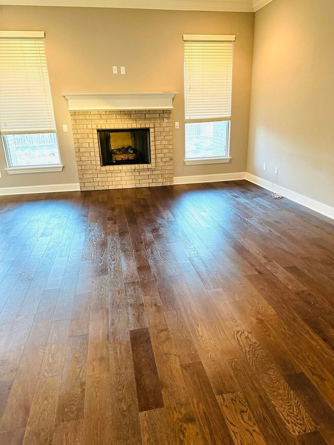 Building Photo - 4403 SW Eggersway Pl