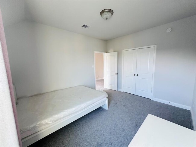 Building Photo - 15331 Leal Rancho Ct