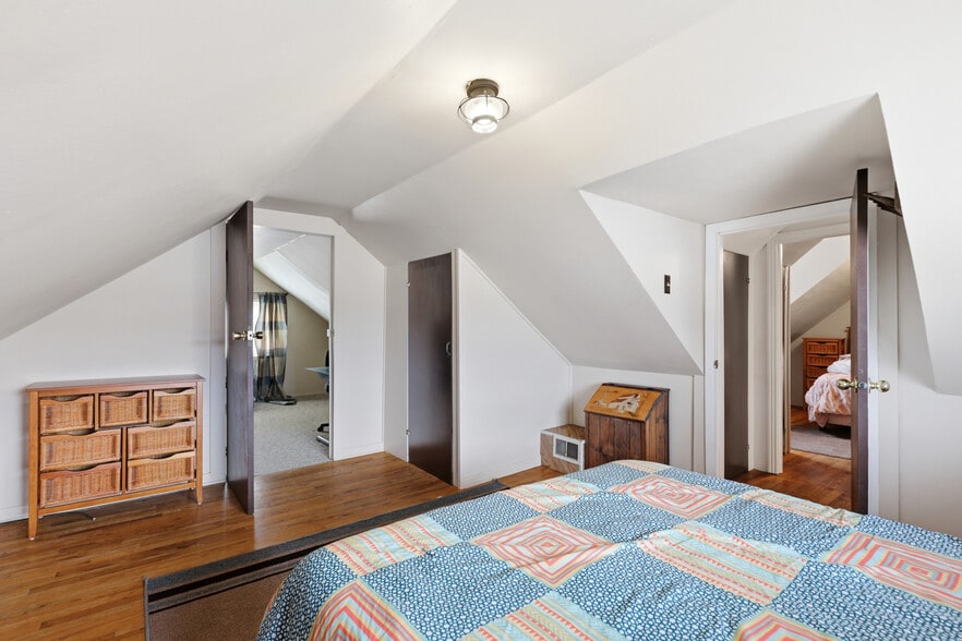 Building Photo - 727 Fairview St