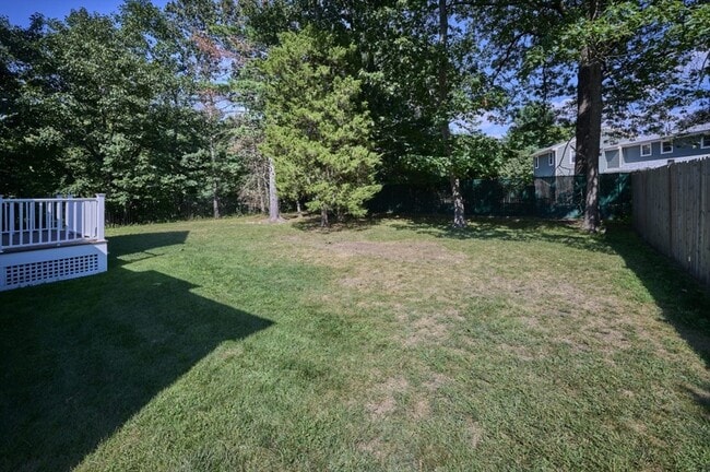 Building Photo - 11 Saratoga Ln