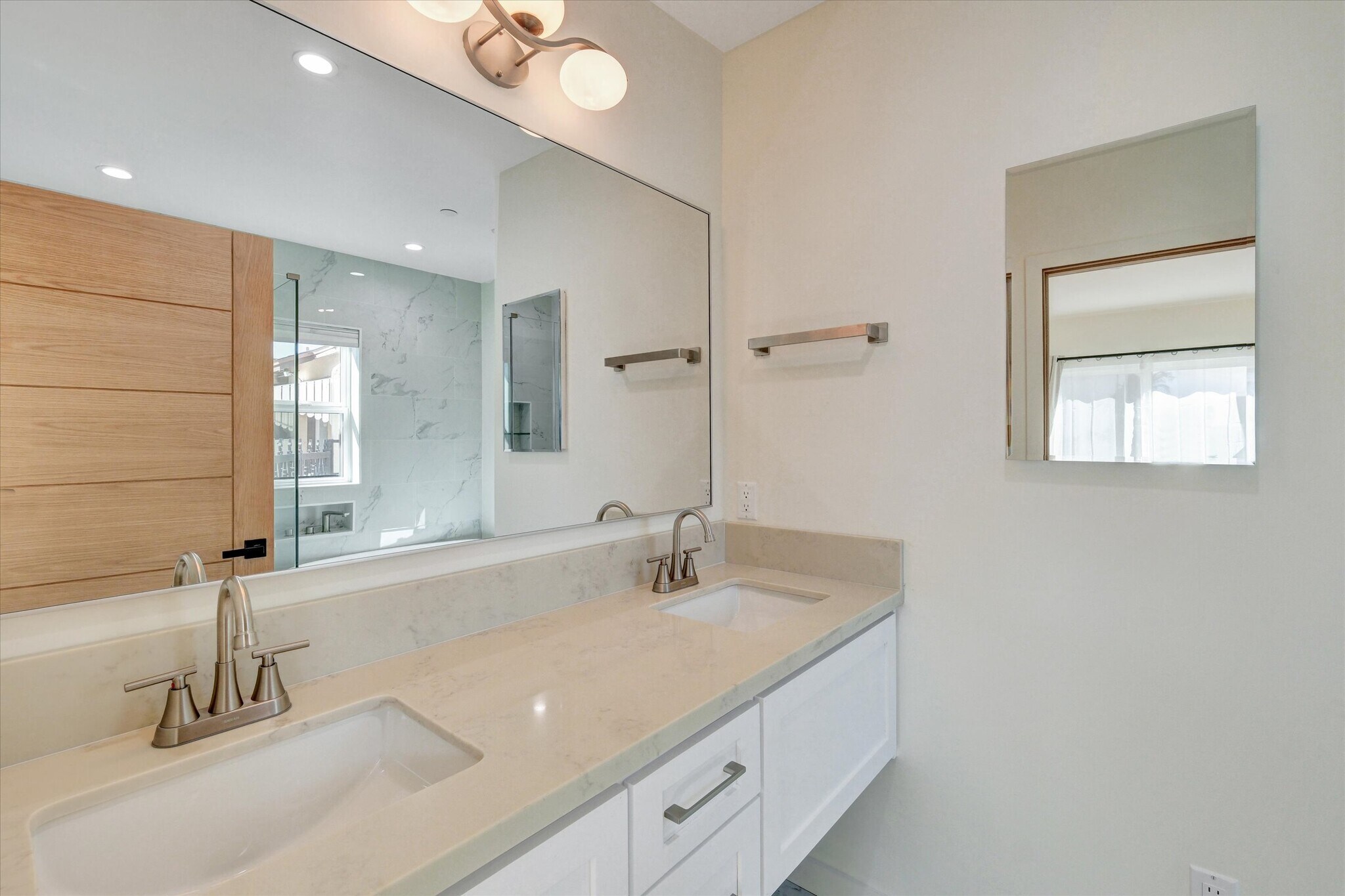 Building Photo - 5348 Thornburn St