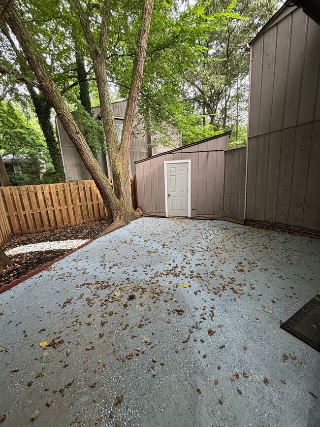 Building Photo - New Listing - Don't Miss Out!