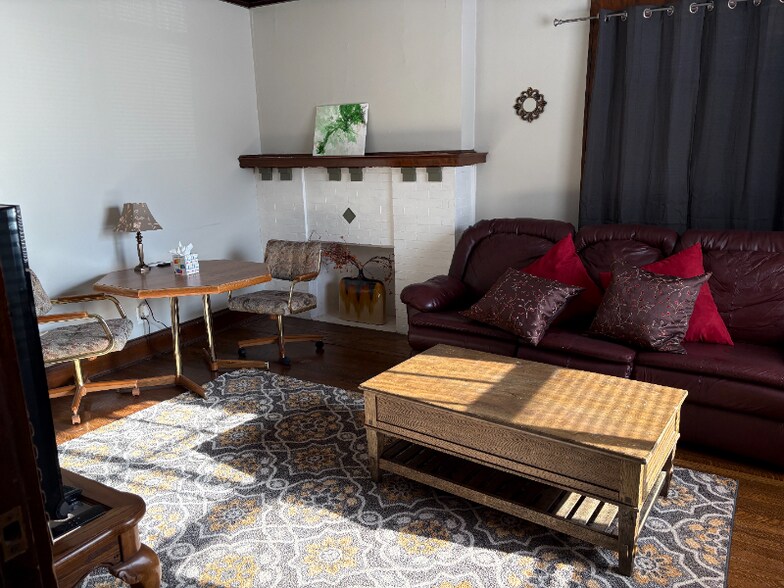 Building Photo - 4816 Chicago St