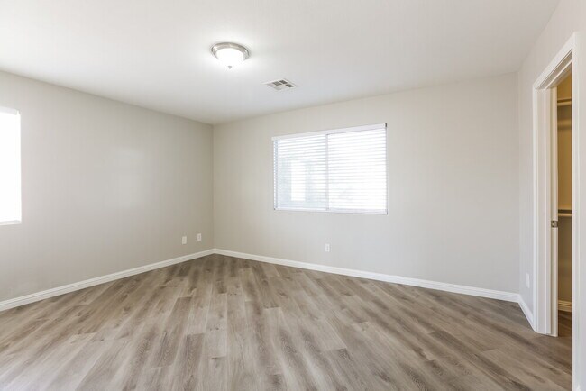 Building Photo - 10932 Napa Ridge Dr