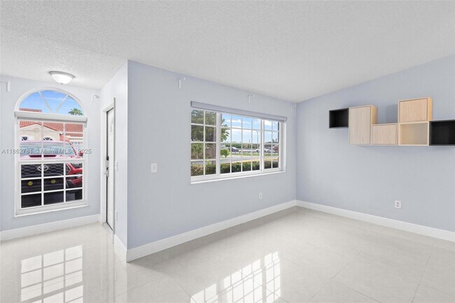 Building Photo - 6910 NW 166th Terrace